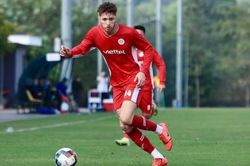 Tiền đạo Brazil báo tin vui tới HLV Kim Sang-sik