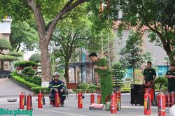 Trang bị kỹ năng phòng cháy, chữa cháy cho cán bộ, chiến sĩ Cơ quan Bộ Tư lệnh Bộ đội Biên phòng