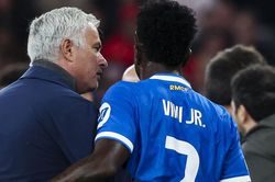 Mourinho trở lại Real Madrid: 2 yêu cầu đặc biệt với 'bố già' Perez