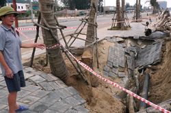 Nguyên nhân bờ kè dự án hơn 220 tỷ đồng ở Thanh Hóa bất ngờ sụt lún