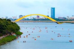 Huế trong tiến trình 40 năm đổi mới cùng đất nước