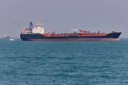 Mỹ trừng phạt cá nhân, tổ chức hỗ trợ chuyển dầu từ Iran sang Trung Quốc
