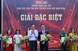 Chung khảo Hội thi 'Báo cáo viên, tuyên truyền viên giỏi' phường Hoàn Kiếm năm 2026
