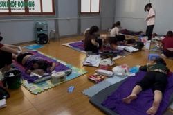 Cơ sở chữa 'bách bệnh' bằng 'giác hơi hút máu' ở Hà Nội bị phạt 45 triệu đồng