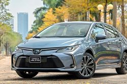 Top 10 xe bán chậm tháng 4: Toyota Corolla Altis chỉ bán được 1 chiếc