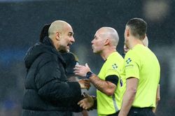 Arsenal được ưu ái, Pep Guardiola kịch liệt chỉ trích trọng tài