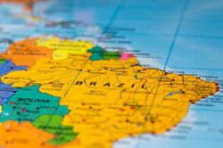Mỹ Latinh mắc kẹt trong 'bẫy' tăng trưởng thấp giữa bất ổn to&agrave;n cầu