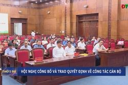 Hội nghị công bố và trao quyết định về công tác cán bộ