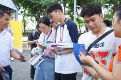 Chỉ 38% doanh nghiệp tuyển thêm, sinh viên cạnh tranh xin việc