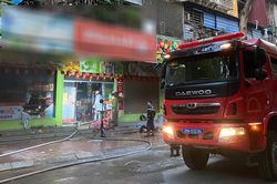 Chập điện tại quầy thu ngân gây cháy siêu thị ở Hà Nội