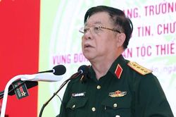 Già làng, trưởng bản, người có uy tín, chức sắc tôn giáo là cầu nối ý Đảng với lòng dân