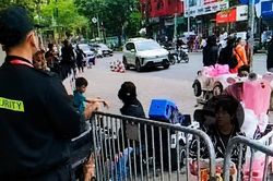 Hai phường lên tiếng về clip gây tranh cãi ở phố đi bộ hồ Hoàn Kiếm
