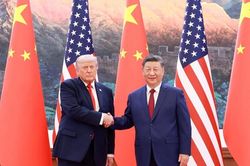 Trung Quốc cảnh báo Mỹ về 'lằn ranh đỏ', ông Trump mời ông Tập thăm Nhà Trắng