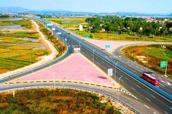 Điều chỉnh tiến tr&igrave;nh đầu tư hai tuyến cao tốc