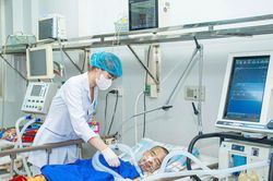 Phú Thọ: 'Pháo đài' hồi sinh sự sống ở Trung tâm Y tế khu vực Vĩnh Tường
