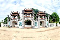 Bắc Ninh: Đền Tam phủ bên bãi Nguyệt Bàn hấp dẫn du khách