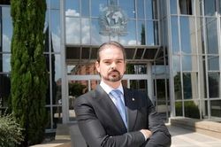 INTERPOL siết vòng vây với tội phạm dược phẩm trực tuyến