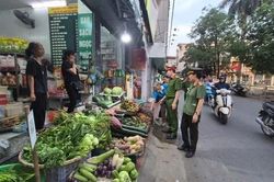 Những nhịp chân không mỏi, 'gom' trật tự, văn minh địa bàn