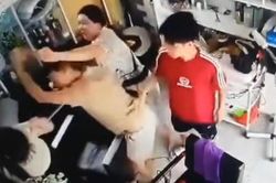 Làm rõ nguyên nhân vụ người phụ nữ bị hành hung ở quán cắt tóc, tạm giữ 2 đối tượng