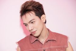 Chàng trai TP.HCM thức trắng 48 tiếng để livestream kiếm sống