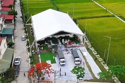Văn Thanh dựng rạp cưới vợ trên sân bóng ở Hải Phòng