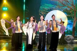 'Trò chuyện cùng thời gian' thực hiện số đặc biệt về nhạc sĩ Xuân Hồng