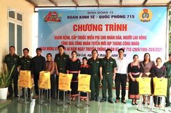 Khám bệnh, cấp thuốc miễn phí cho người dân vùng biên