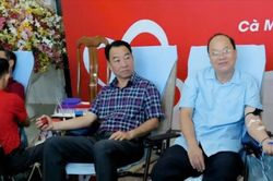 Lãnh đạo tỉnh Cà Mau tham gia hiến máu tình nguyện
