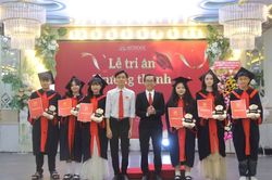 Ấm áp lễ Tri ân và trưởng thành học sinh tại An Giang