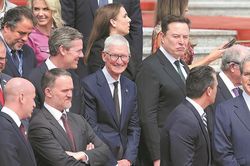 Elon Musk, Tim Cook cùng dàn CEO Mỹ tháp tùng ông Trump tới Trung Quốc làm gì?