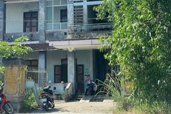 Đâm vợ cũ rồi tự sát bất thành, người đàn ông đi đầu thú