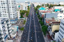 Điểm nóng giao thông đường Cộng Hòa khác lạ trong ngày đầu áp dụng làn đảo chiều