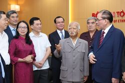 Gặp gỡ xúc động trong buổi trở về nghĩa tình