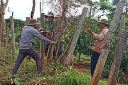 10 hộ dân hiến đất mở đường vào Trường Tiểu học Ia Pết
