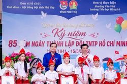 Tổ chức chương trình 'Đội ta lớn lên cùng đất nước' kỷ niệm 85 năm thành lập Đội TNTP Hồ Chí Minh