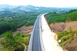 Cao tốc La Sơn - Hòa Liên tăng tổng mức đầu tư lên 3.270 tỷ đồng