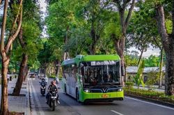 Người dân Hà Nội có thể nhận hỗ trợ 5 triệu đồng bằng vé giao thông công cộng