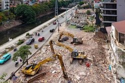 H&agrave; Nội tăng tốc giải ph&oacute;ng mặt bằng hai tuyến giao th&ocirc;ng trọng điểm