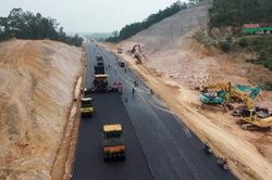 Hà Tĩnh: Thông qua loạt nghị quyết, tháo gỡ điểm nghẽn cho tăng trưởng