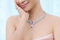 Vứt bỏ hào quang nuôi con riêng của chồng, nữ diễn viên bị phản bội vẫn sinh cặp quý tử cho đạo diễn nổi tiếng