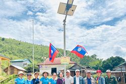 Thắp sáng vùng biên nơi bản Sê Sáp