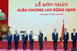 [Ảnh] Tổng Bí thư, Chủ tịch nước Tô Lâm dự Lễ kỷ niệm 120 năm Ngày truyền thống Đại học Quốc gia Hà Nội