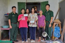 Cán bộ Biên phòng vun đắp 'thế trận lòng dân' nơi biên cương