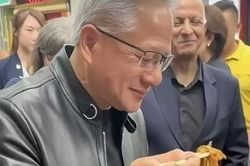 CEO Nvidia Jensen Huang ăn mì vỉa hè ở Bắc Kinh