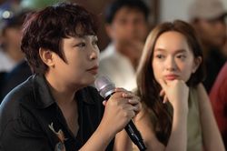 Đạo diễn 'Mưa đỏ' Đặng Thái Huyền gặp gỡ loạt tên tuổi sừng sỏ của điện ảnh Việt