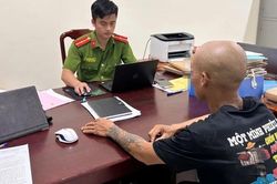 Triệu tập người đàn ông dọa đánh mẹ, phát trực tiếp lên mạng xã hội