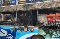 Hà Nội: Hiện trường vụ cháy xe buýt trên phố Lý Thường Kiệt