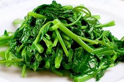 Bí quyết luộc rau xanh mướt, ngon ngọt 'chuẩn' nhà hàng