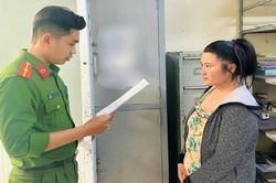 Tạm giữ hình sự hai đối tượng liên quan vụ trộm cắp điện thoại di động