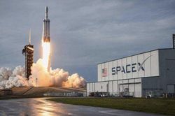 SpaceX của tỷ phú Elon Musk tăng tốc IPO vào giữa tháng 6?